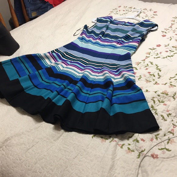 Multi color stripe dress - Picture 4 of 5